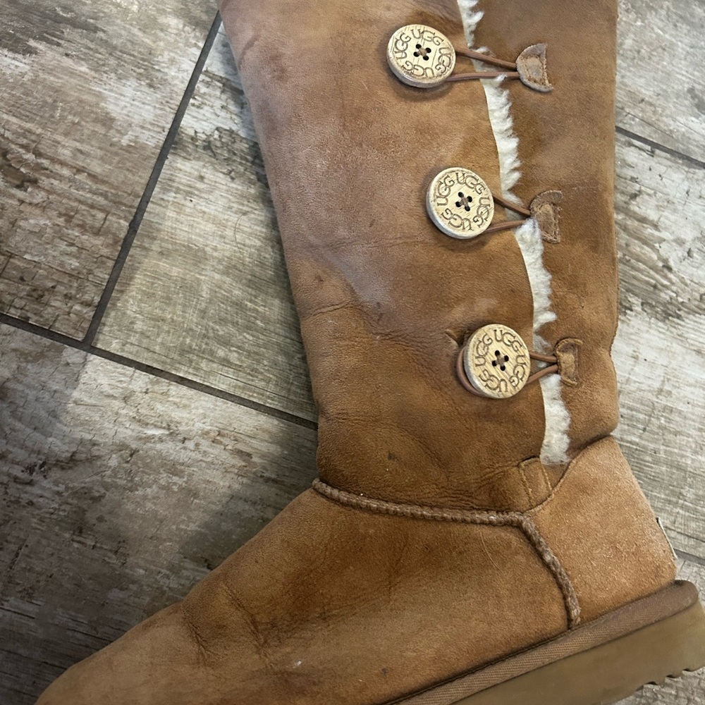 Bailey Uggs - image 4